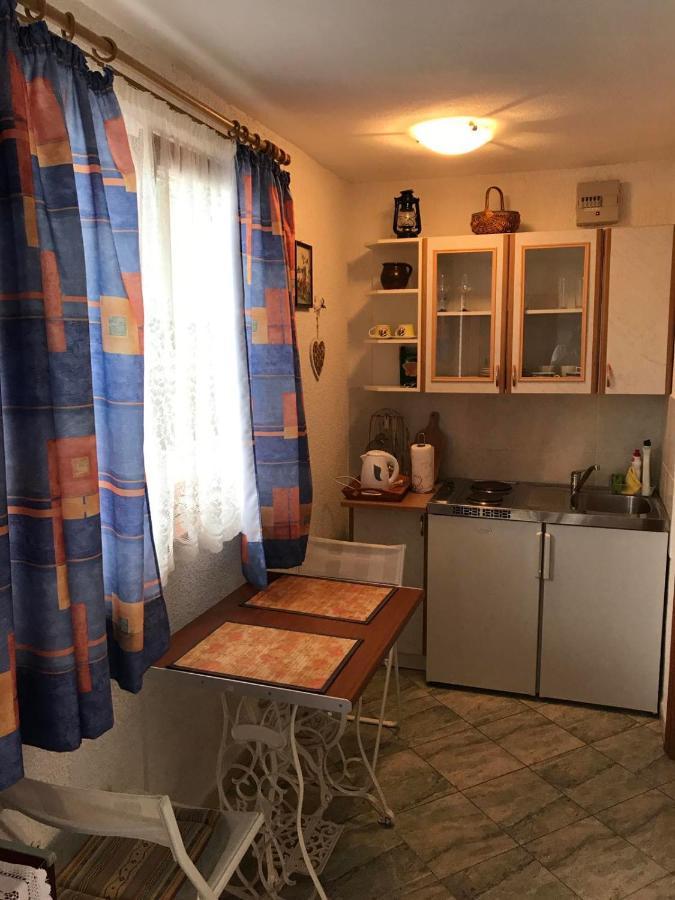 Apppave Lejlighed Novi Vinodolski Værelse billede